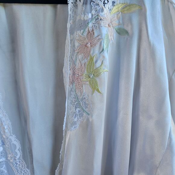 New Vintage Etienne Embroidered Lace Trim Peignoir White Satin Robe Size Large - Picture 6 of 11